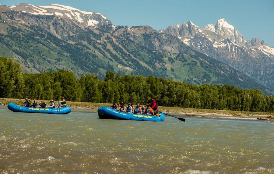 13-Mile Snake River Scenic Rafting Experience from Jackson - Why this Snake River trip is calmer than whitewater rafting