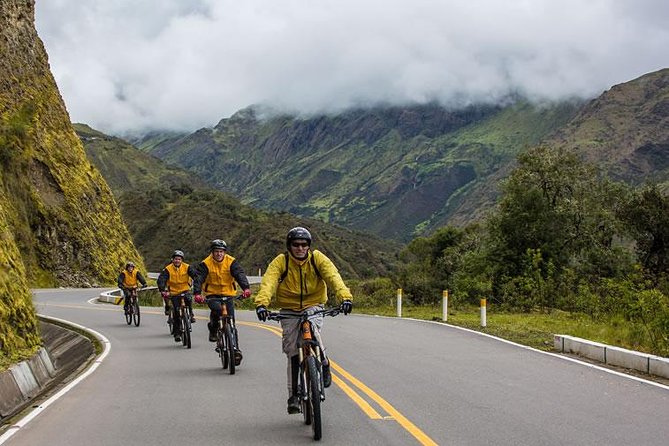 4-Day Inca Jungle Adventure, Mountain Biking, Rafting and Zipline - Day three: Coffee at Lucmabamba and the railway walk