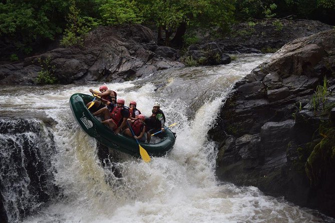 Adventure Rafting Class III and IV in Tenorio River from Playa Tamarindo - The 6:45 a.m. start from Tamarindo hotels