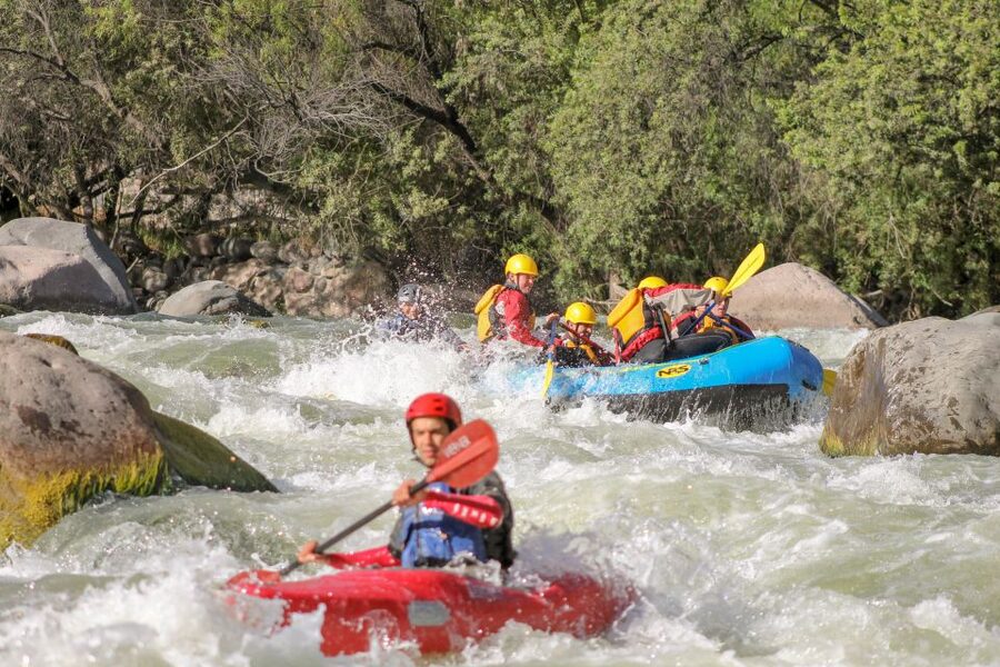 Arequipa: Chili River Rafting - From Arequipa hotel pickup to the Gruta de la Virgen de Chapi
