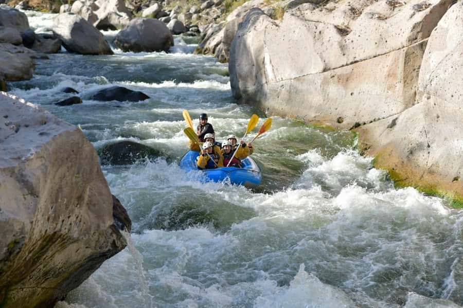 Arequipa: Rafting on the Chili River | Full adrenaline | - The Chapí Virgin Cave and Chilina Valley