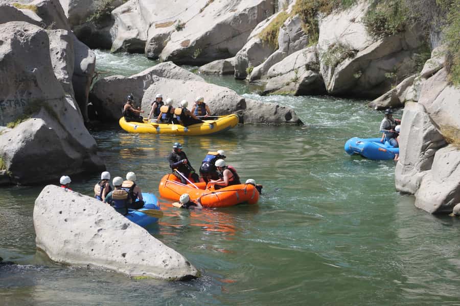 Arequipa: Rio Chili Rafting Tour with Snack - What happens after you leave the water