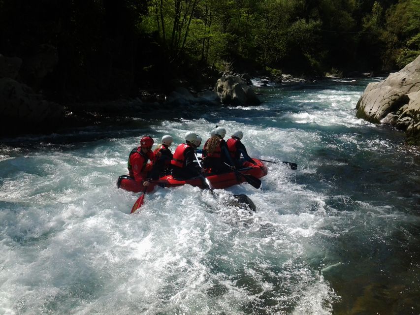 Bagni di Lucca: Rafting Tour on The Lima Creek - A guide-led trip, with Hector praised by name