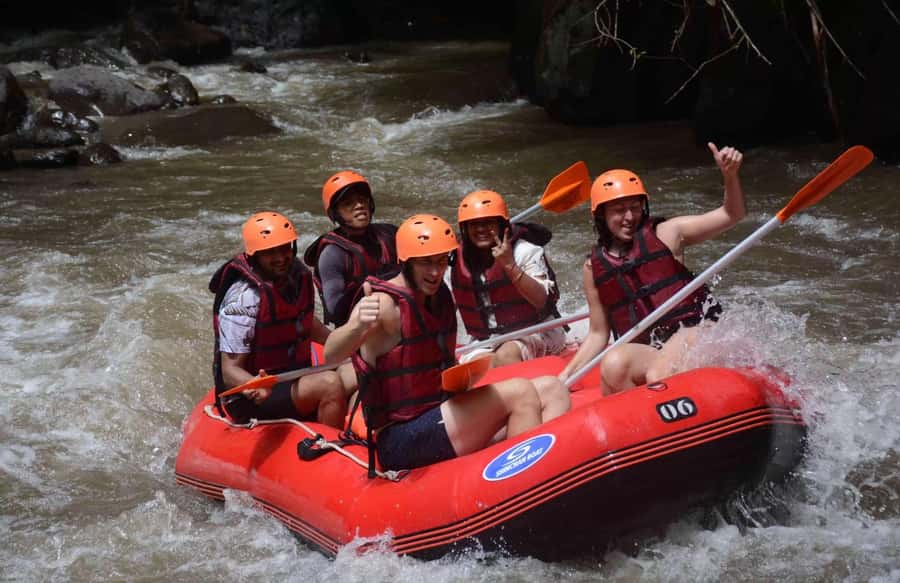 Bali: Ayung River White Water Rafting with Buffet Lunch - Hot showers, towels, and a clean finish