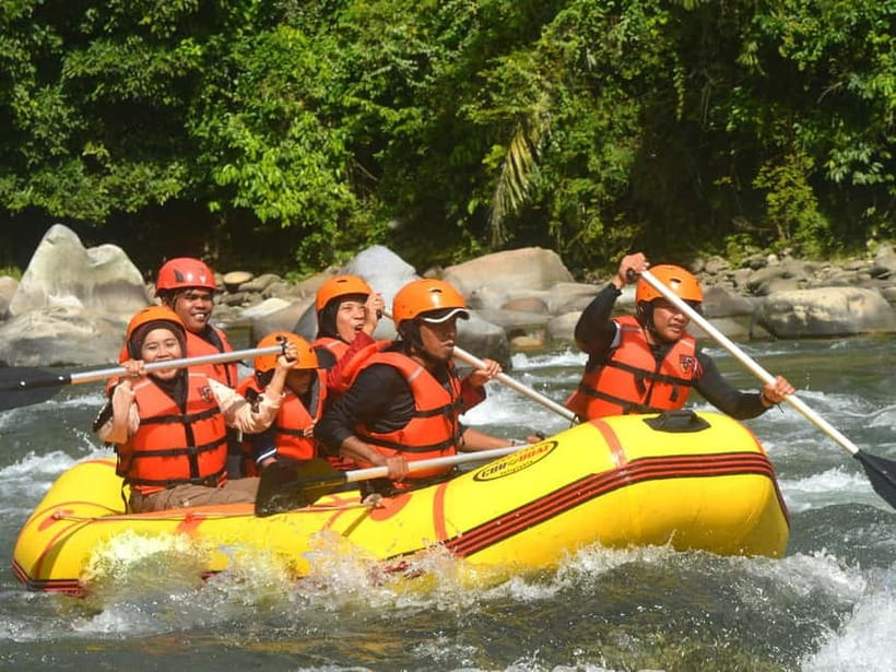 Bali: Ayung River Whitewater Rafting Adventure with Lunch - A buffet lunch overlooking the jungle