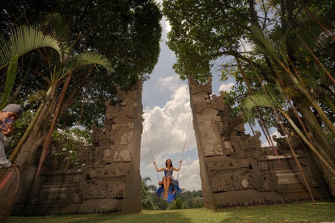 Bali Jungle Swing and White Water Rafting All Inclusive - Guides and transport shape the day