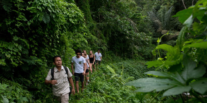 Bali: Jungle Trek and River Rafting with Lunch - Transport, language, and timing