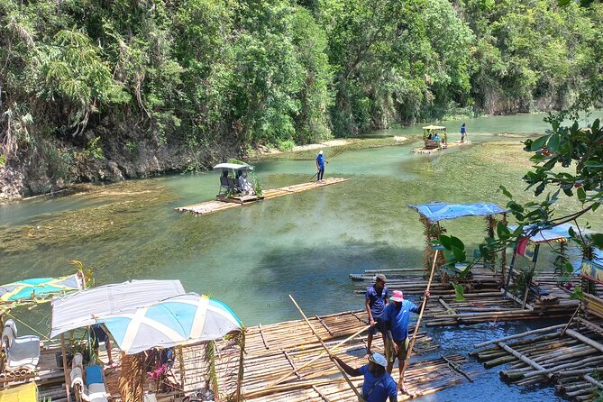 Bamboo Rafting in Ocho Rios - A Gentle Start at Ocho Rios Jerk Center