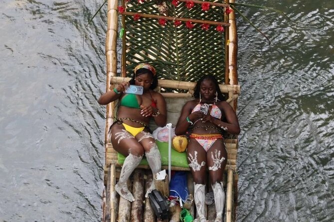 Bamboo rafting with Limestone Foot Massage free rum taste - Practical details that make the day easier