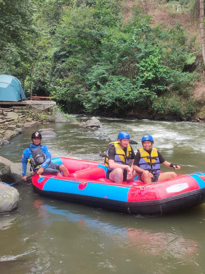 Bandung : Pangalengan River Rafting Adventure with Lunch - The Palayangan River rafting session