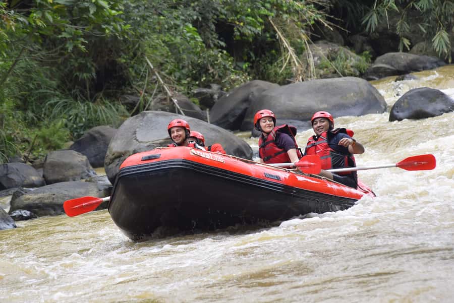 Bandung : Pangalengan River Rafting Adventure with Lunch - A proper Sundanese lunch after the rapids