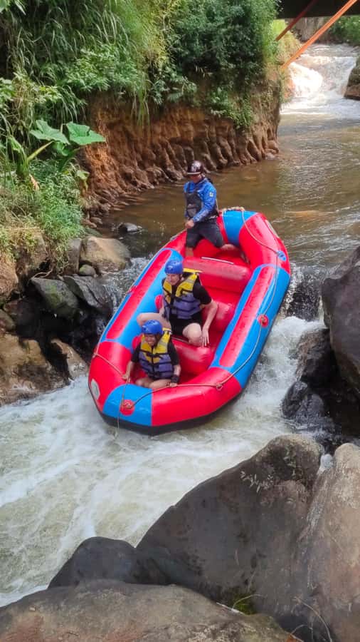 Bandung : Pangalengan River Rafting Adventure with Lunch - Who should book this experience