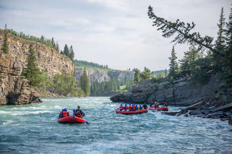 Banff: Horseshoe Canyon Whitewater Rafting Tour - Returning to base, changing, and getting a drink