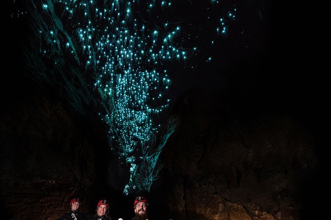Black Water Rafting Experience Waitomo Caves Tour - Inside Ruakuri Cave: movement before the glowworms