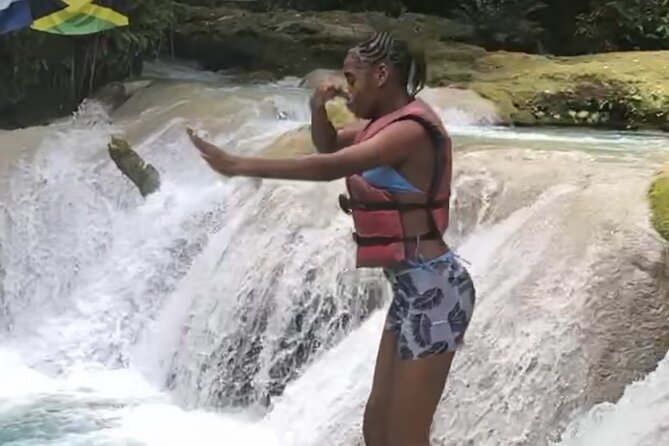 Bluehole and Bamboo Rafting from Montego Bay - Bamboo Avenue and the White River