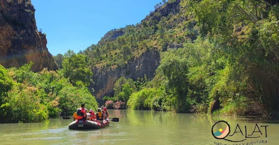 Calasparra: Almadenes Canyon Rafting Tour & Visit 3 Caves - Meeting the guides at Venta Reales