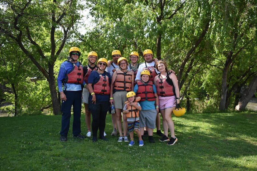 Cañon City: Family Float Rafting With Lunch, Photo & Wetsuit - Six miles of gentle rafting