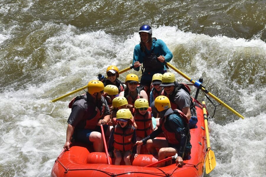Cañon City: Family Float Rafting With Lunch, Photo & Wetsuit - BBQ lunch timing matters
