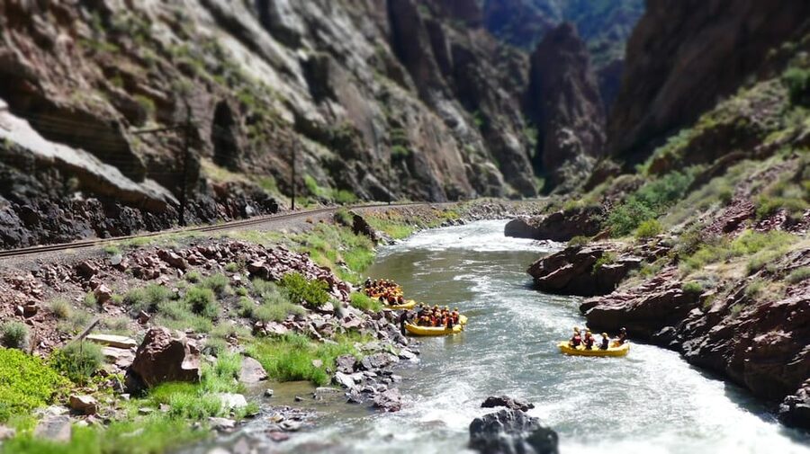 Cañon City: Royal Gorge Half-Day Whitewater Rafting - Arriving 45 minutes early at the meeting point