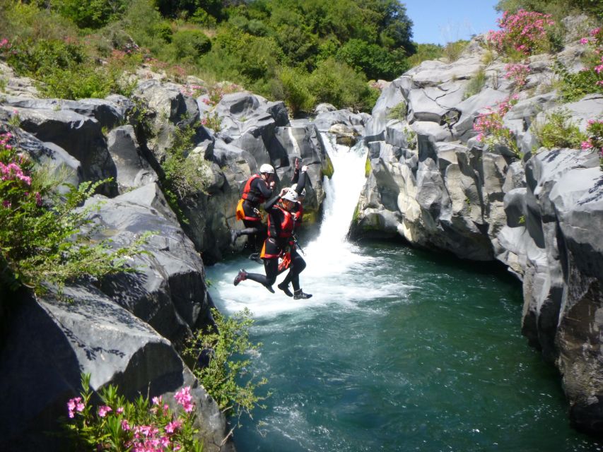 Canyoning and bodyrafting in the Alcantara River - Should you book the Alcantara canyoning tour?