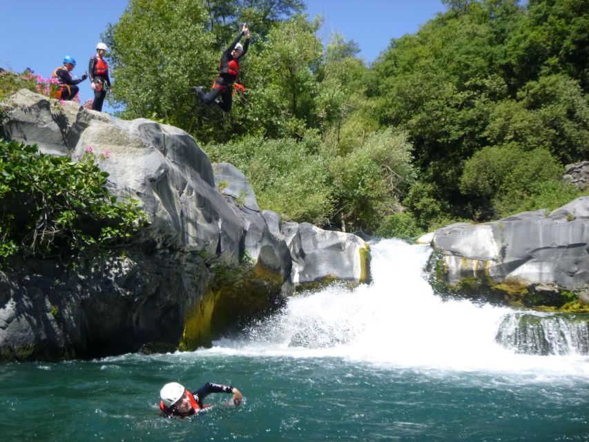 Canyoning and bodyrafting in the Alcantara River - Seasonal comfort and practical limits