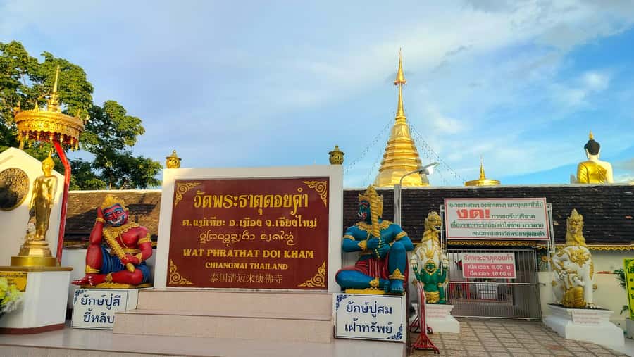 Chiang Mai: Bamboo Rafting and Wat Phra That Doi Kham - Wat Phra That Doi Kham and the wish-making tradition