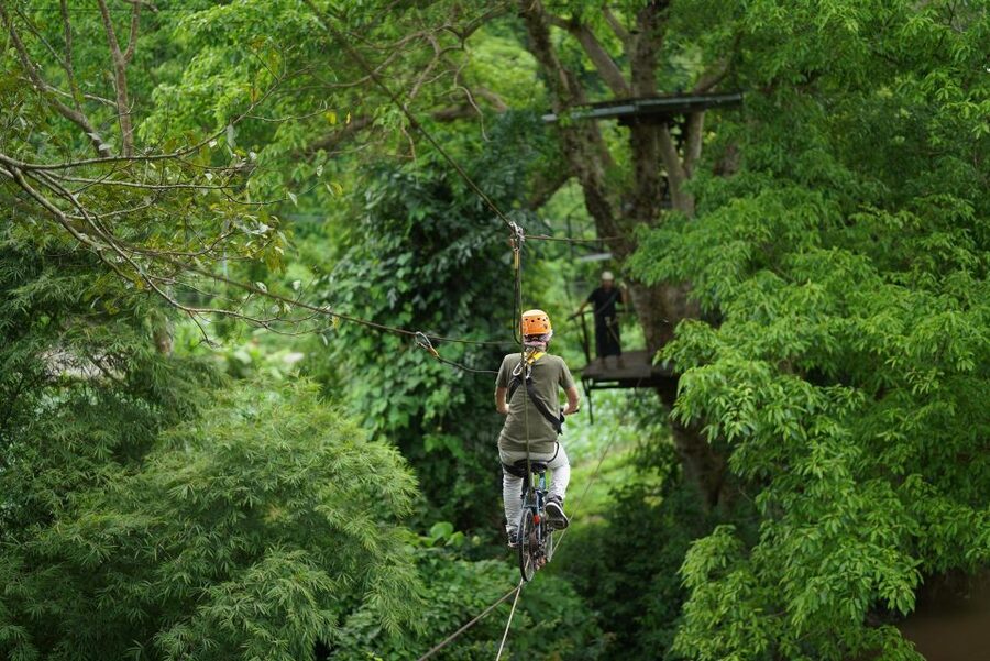 Chiang Mai: National Elephant Care, Rafting, & Ziplines Trip - Choosing between bamboo rafting and ziplining