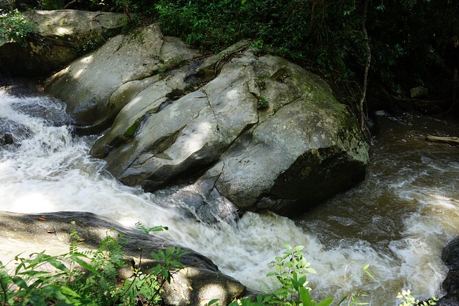 Chiang Mai Trekking Tour :Full day (no rafting) - Swimming beneath a waterfall