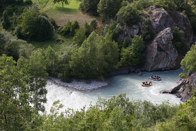 Classic Rafting - Riding to the river and rafting the Dora Baltea