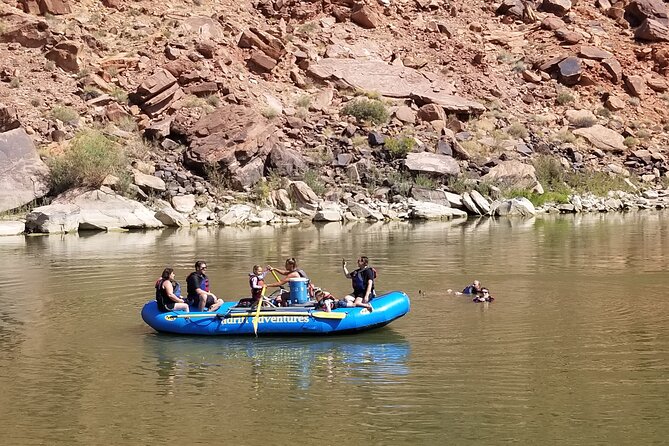 Colorado River Rafting: Afternoon Half-Day at Fisher Towers - Lunch beside the Colorado River