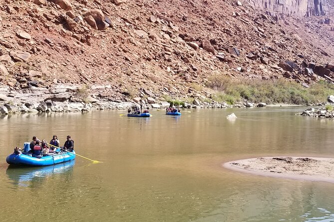 Colorado River Rafting: Afternoon Half-Day at Fisher Towers - The return from Take-Out Beach