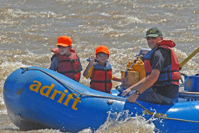 Colorado River Rafting: Afternoon Half-Day at Fisher Towers - On the Colorado River with the guide rowing