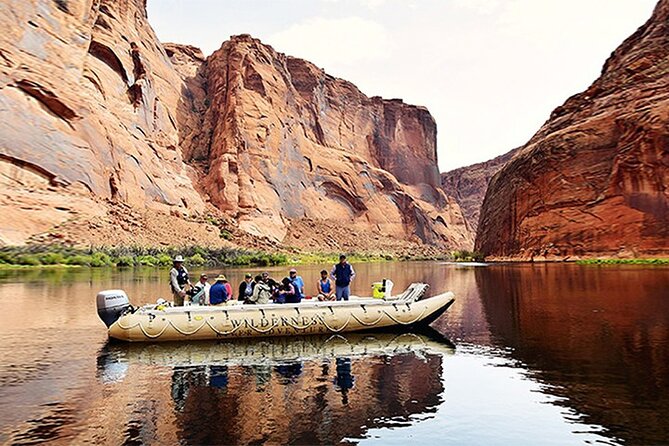 Colorado River Smooth Water Float Trip from Flagstaff - Glen Canyon from the water