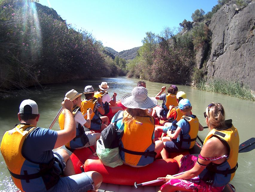 Cueva del Puerto and Rafting in Almadenes with 3 caves - Abrigos del Pozo, a stop with real cultural weight