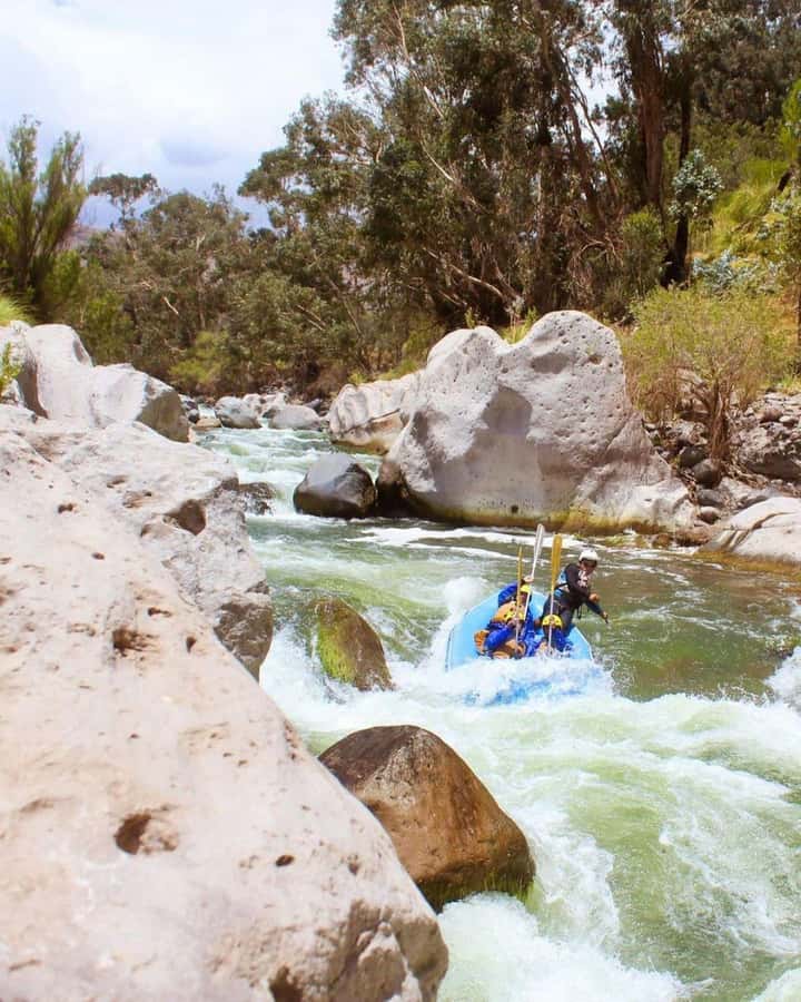 Cusco: River Rafting Adventure Full Day | Adrenaline Tour - What the guides add to the day