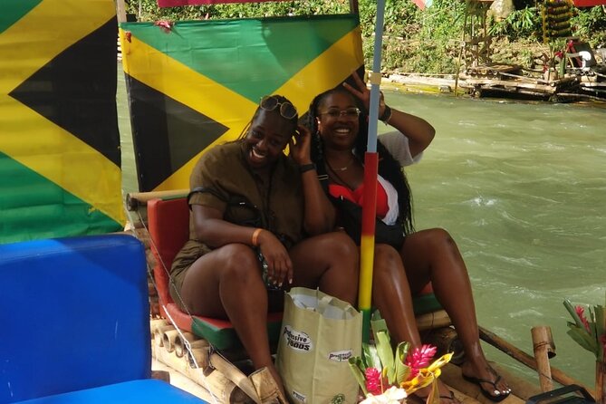 Customized Happy Hour Bamboo Rafting+Limestone Massage + Shopping - The limestone massage on the raft