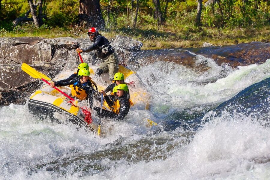 Dagali: Extreme Rafting Experience - The 15-minute shuttle to the river