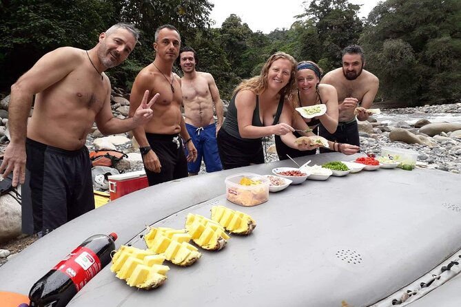 Day rafting experience from Tena with lunch - A 9:00 am start and a full day on the water