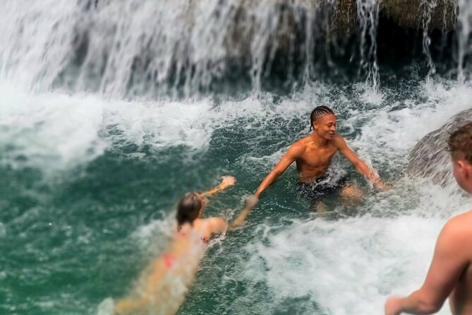 Dunn's River, Blue Hole and Bamboo Rafting from Ocho Rios - Who should book this experience?