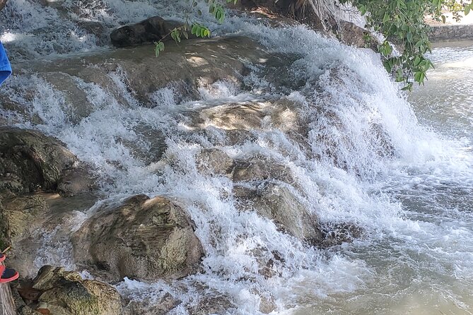 Dunn's River Falls and Martha Brea Bamboo rafting with admissions - The drive through Discovery Bay
