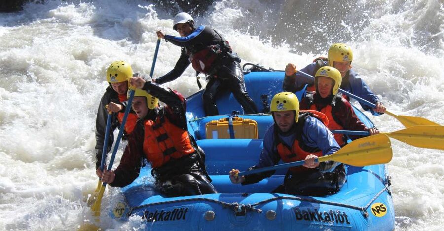 East Glacial River Extreme Rafting - Sixteen kilometers through the East Glacial canyon