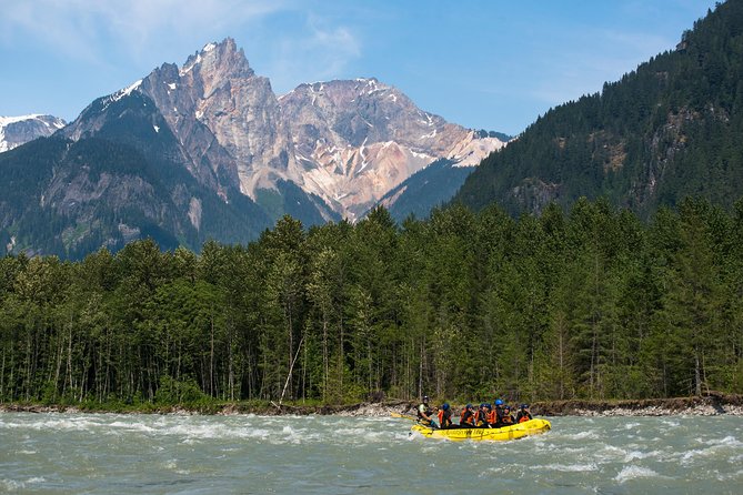 Elaho Whitewater Experience - The halfway snack is a small but useful pause