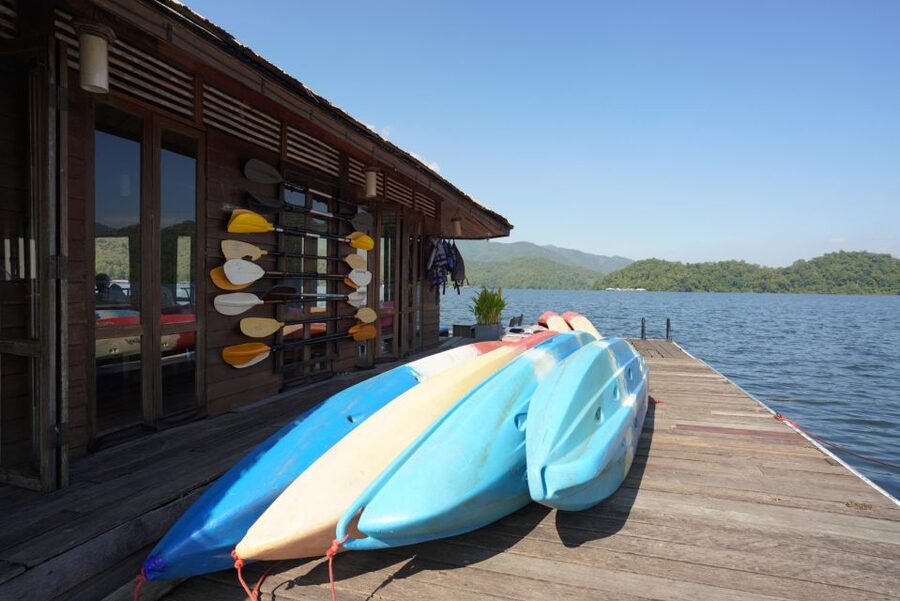 Elephant Habitat Park Feeding Entry & Rafting Van Transfer - Who should book this experience