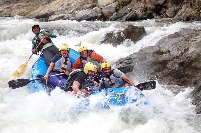Enjoy An Amazing Rafting Experience In Caribbean - Getting ready for the Yaque del Norte