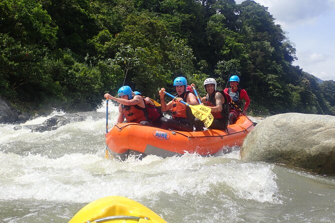 Extreme Rafting in Baños de Agua Santa Level III and IV+ - What the Pastaza rafting section feels like