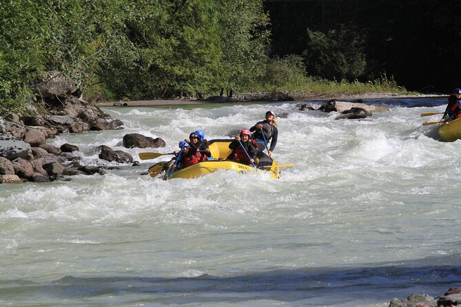 Family Friendly Cheakamus Splash Rafting - What Happens at Canadian Outback Rafting