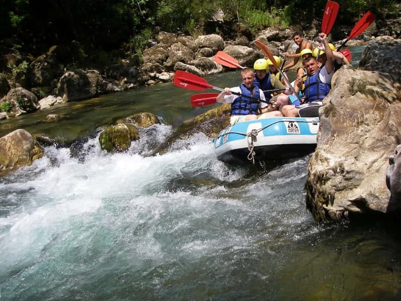 Family Rafting at Koprulu Canyon w/Lunch and Hotel Transfer - How the guides shape the day