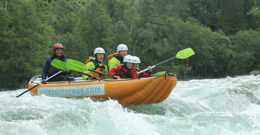 Family Rafting - Voss - Starting beside the Voss waterfront