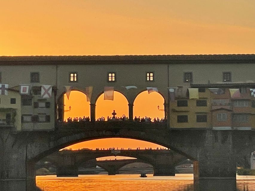 Florence: Ponte Vecchio Rafting Experience with Aperitif - Going under the Ponte Vecchio