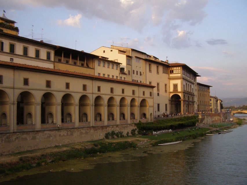 Florence: Ponte Vecchio Rafting Experience with Aperitif - Starting at San Niccolò